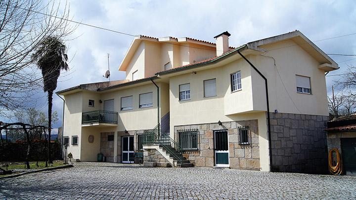 Kolping House Bed & Breakfast Lamego Bagian luar foto